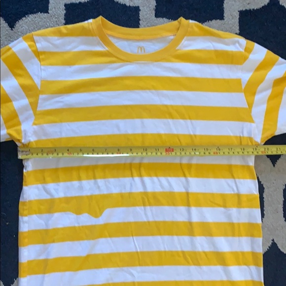 Vintage McDonald's shirt! - Picture 6 of 6